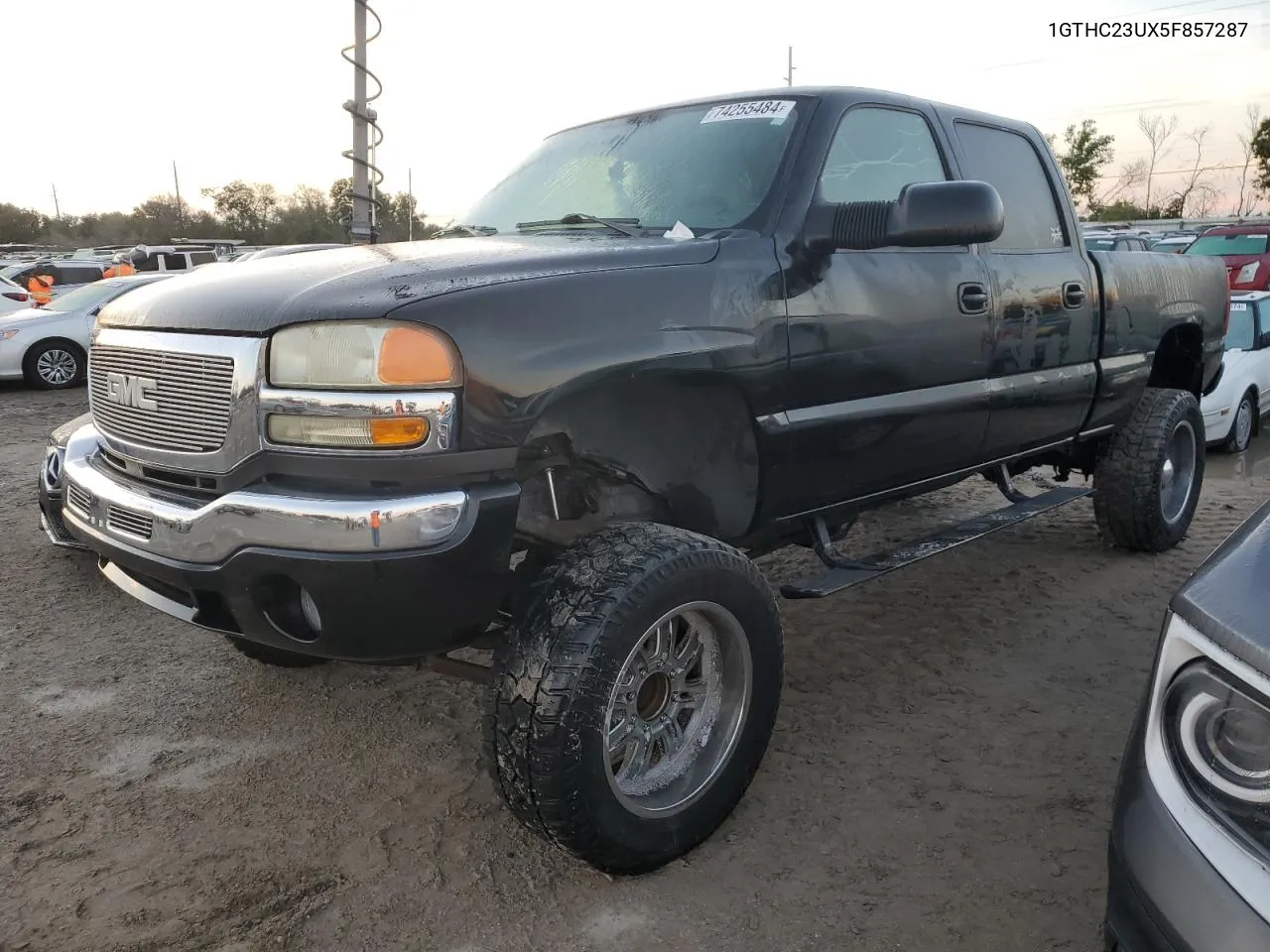 2005 GMC Sierra C2500 Heavy Duty VIN: 1GTHC23UX5F857287 Lot: 74255484