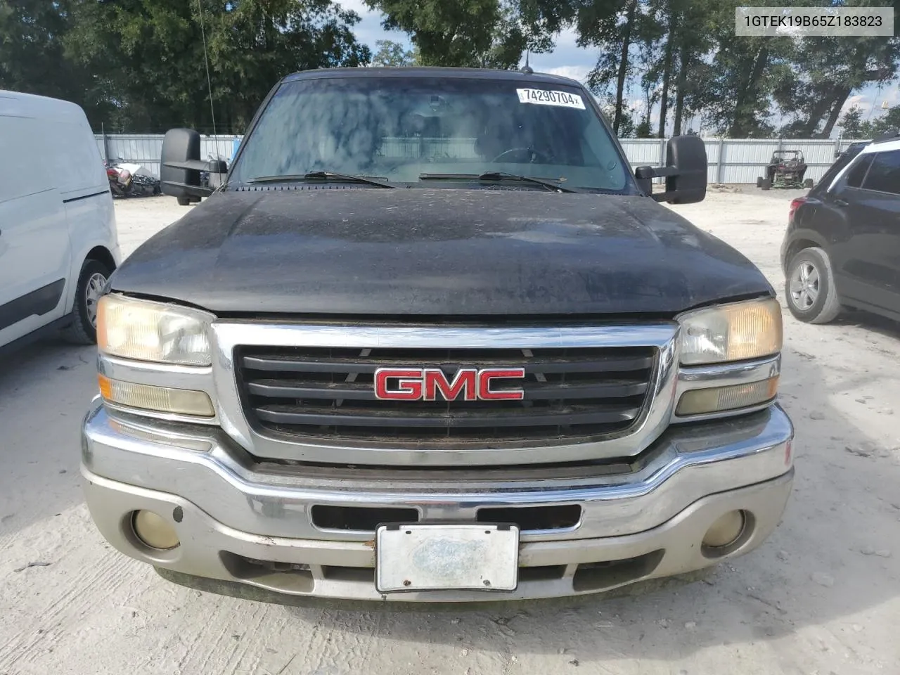 2005 GMC New Sierra K1500 VIN: 1GTEK19B65Z183823 Lot: 74290704