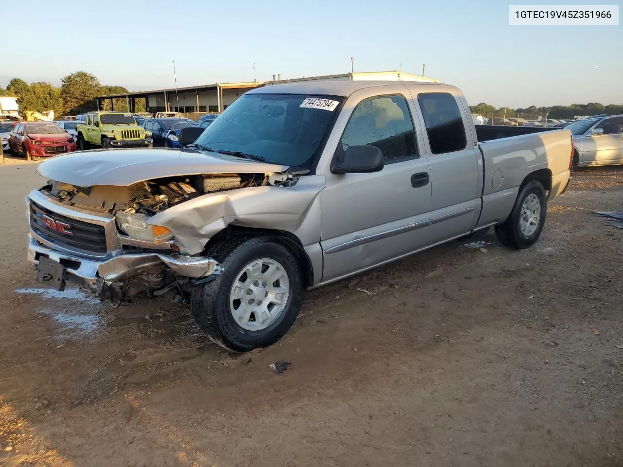 2005 GMC New Sierra C1500 VIN: 1GTEC19V45Z351966 Lot: 74475794