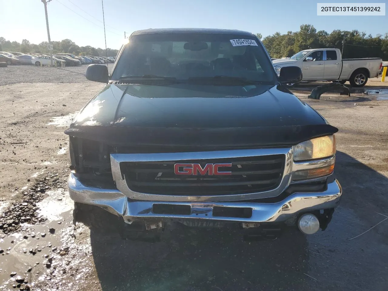 2005 GMC New Sierra C1500 VIN: 2GTEC13T451399242 Lot: 74941554