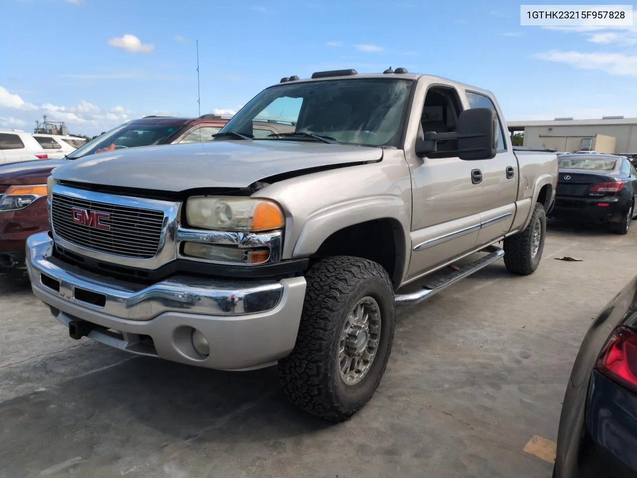 2005 GMC Sierra K2500 Heavy Duty VIN: 1GTHK23215F957828 Lot: 75952744