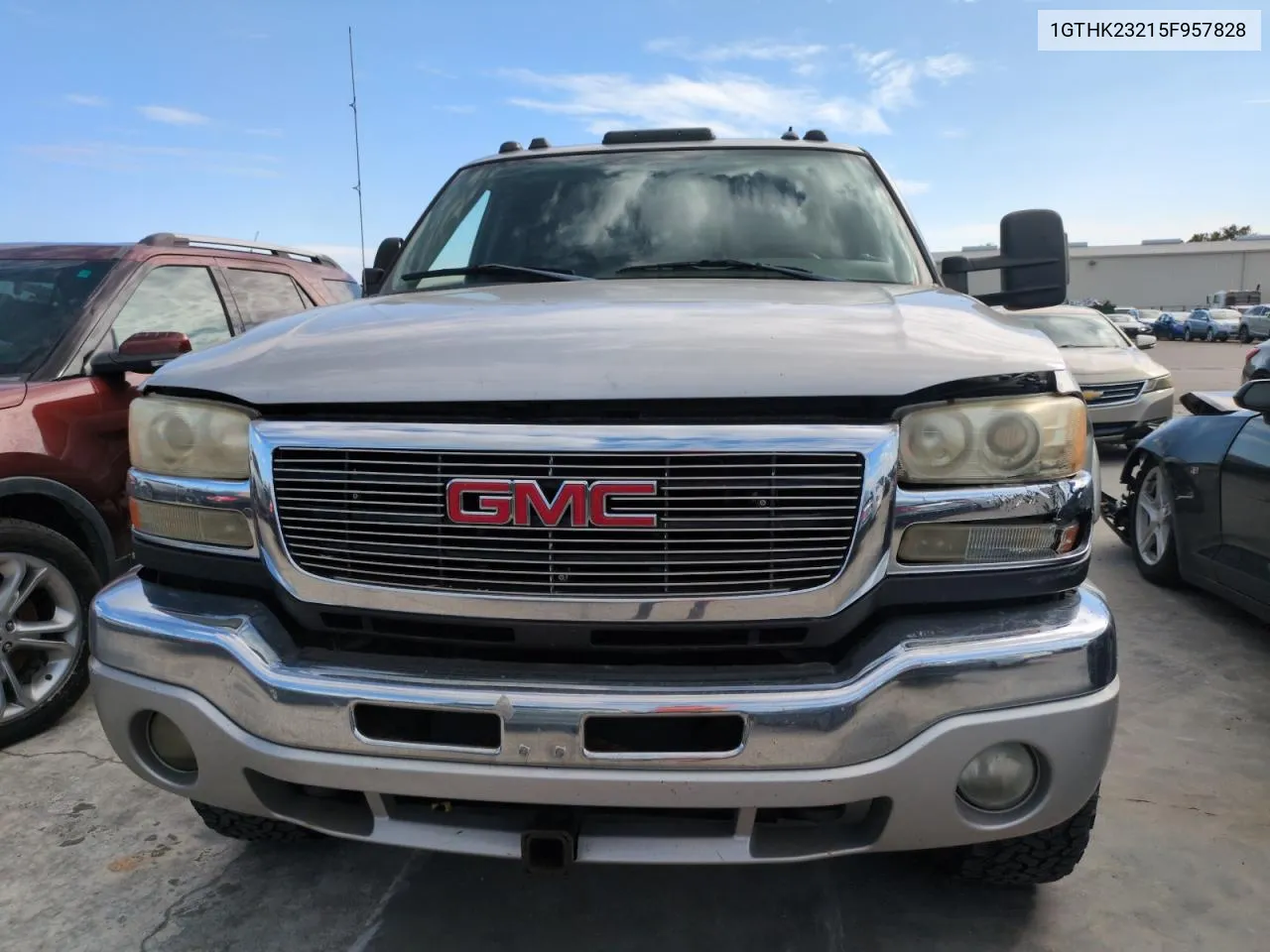 2005 GMC Sierra K2500 Heavy Duty VIN: 1GTHK23215F957828 Lot: 75952744