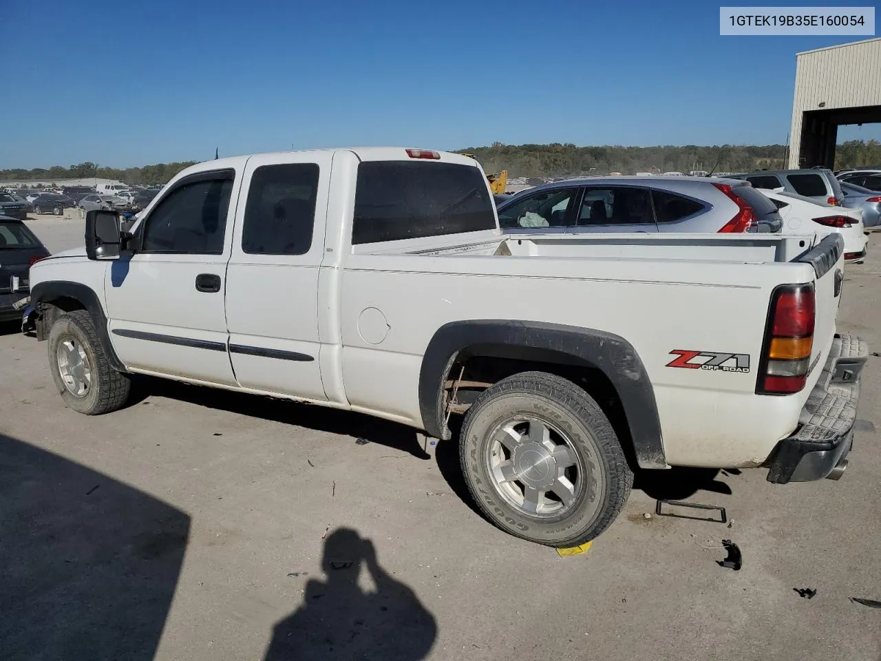 2005 GMC New Sierra K1500 VIN: 1GTEK19B35E160054 Lot: 76487384