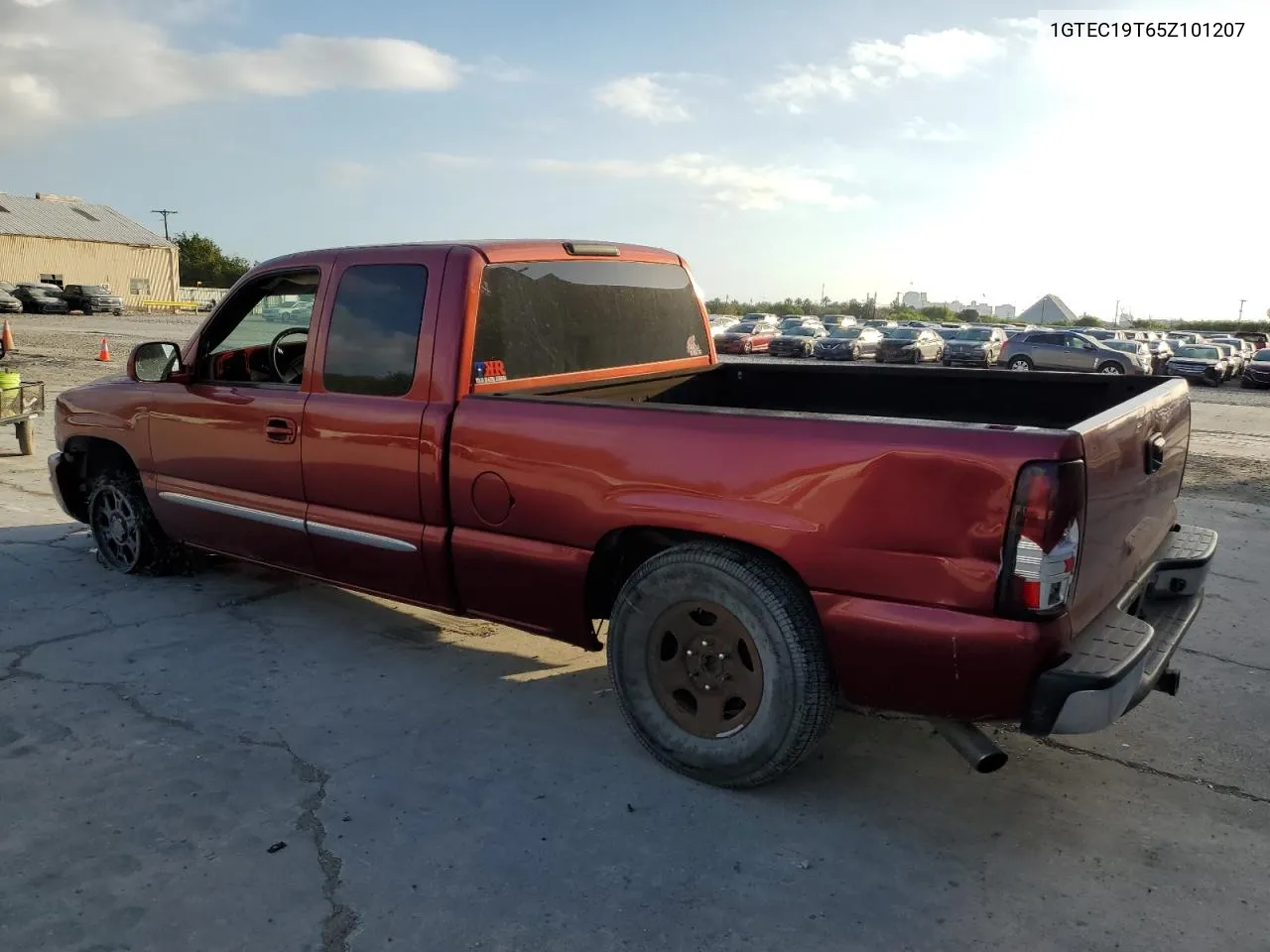 2005 GMC New Sierra C1500 VIN: 1GTEC19T65Z101207 Lot: 76667644