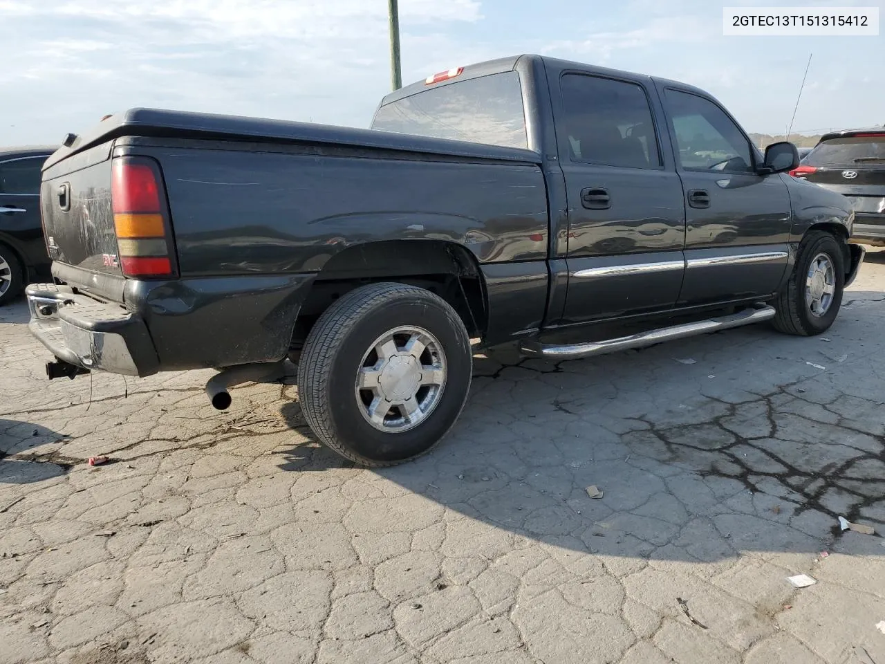 2005 GMC New Sierra C1500 VIN: 2GTEC13T151315412 Lot: 77854374