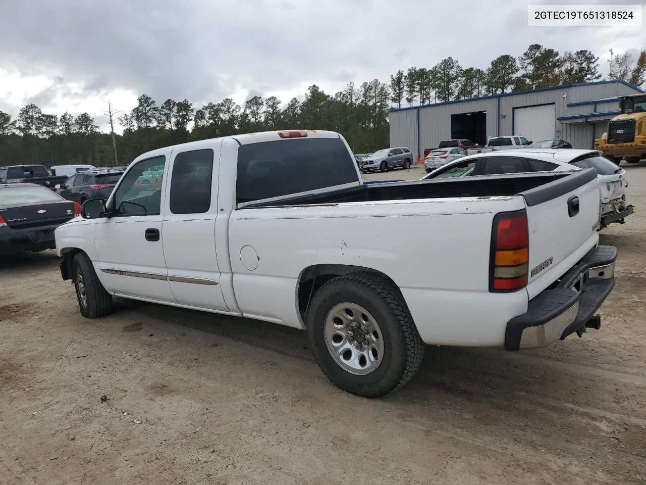 2005 GMC New Sierra C1500 VIN: 2GTEC19T651318524 Lot: 79017304