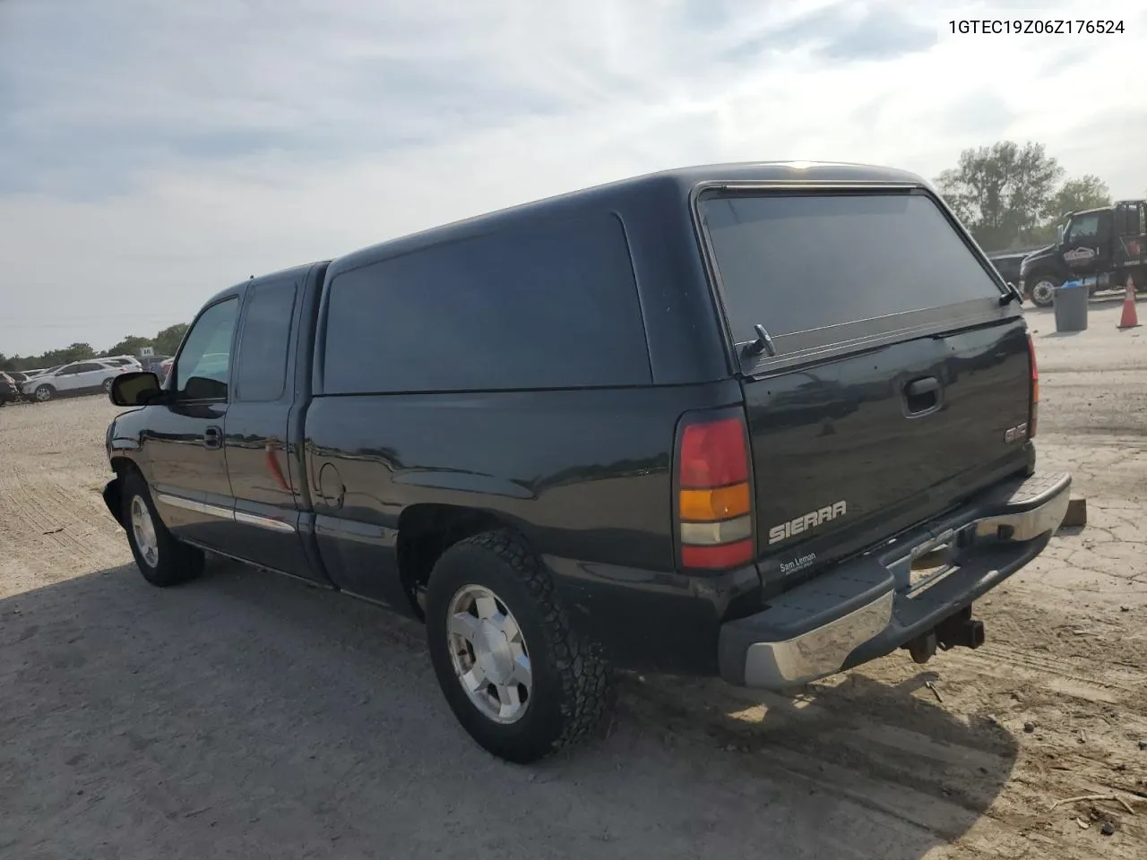 2006 GMC New Sierra C1500 VIN: 1GTEC19Z06Z176524 Lot: 69045064