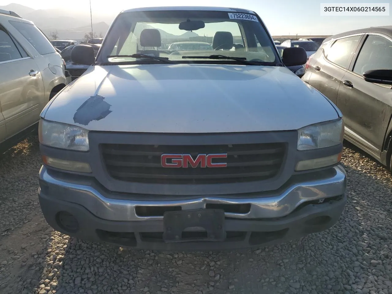 2006 GMC New Sierra C1500 VIN: 3GTEC14X06G214565 Lot: 75223694