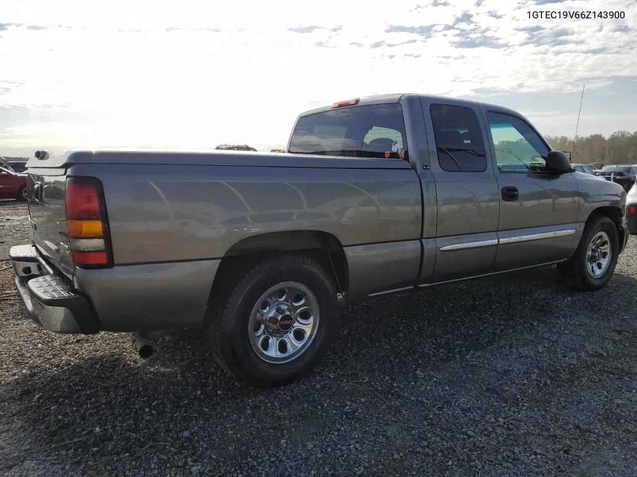 2006 GMC New Sierra C1500 VIN: 1GTEC19V66Z143900 Lot: 76006534