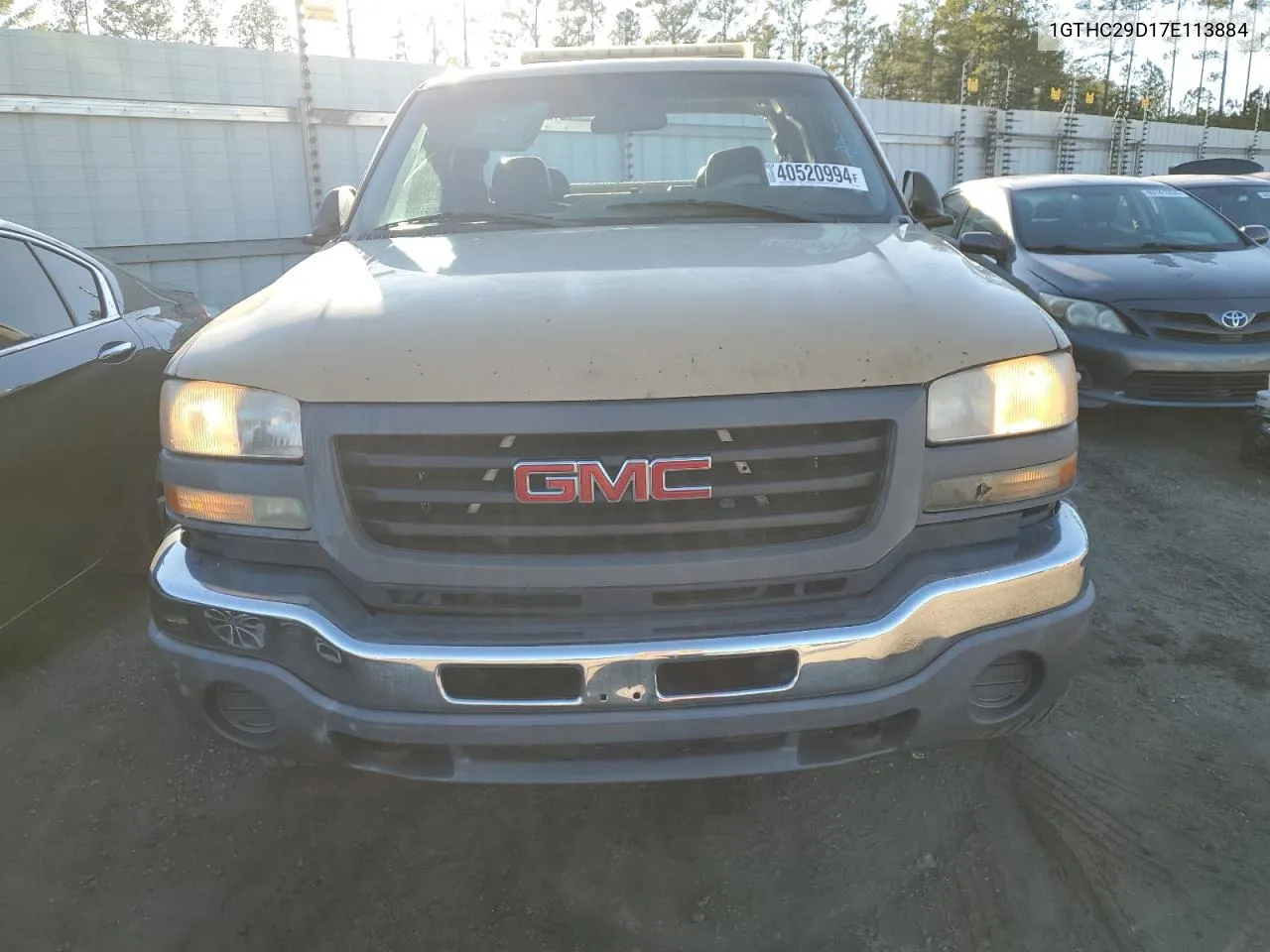 2007 GMC Sierra C2500 Heavy Duty VIN: 1GTHC29D17E113884 Lot: 40520994