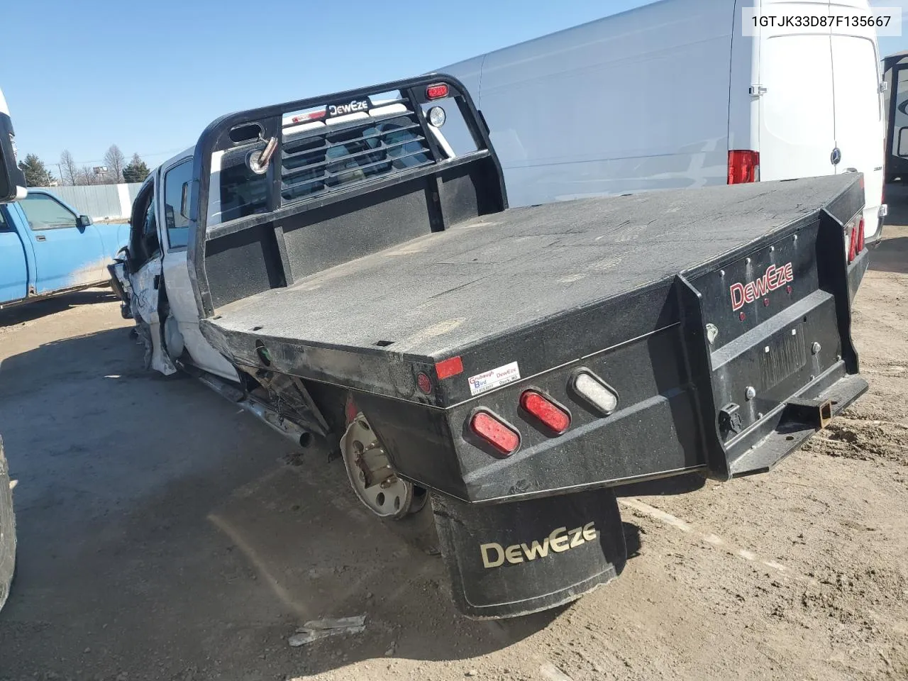 2007 GMC New Sierra K3500 VIN: 1GTJK33D87F135667 Lot: 42048634