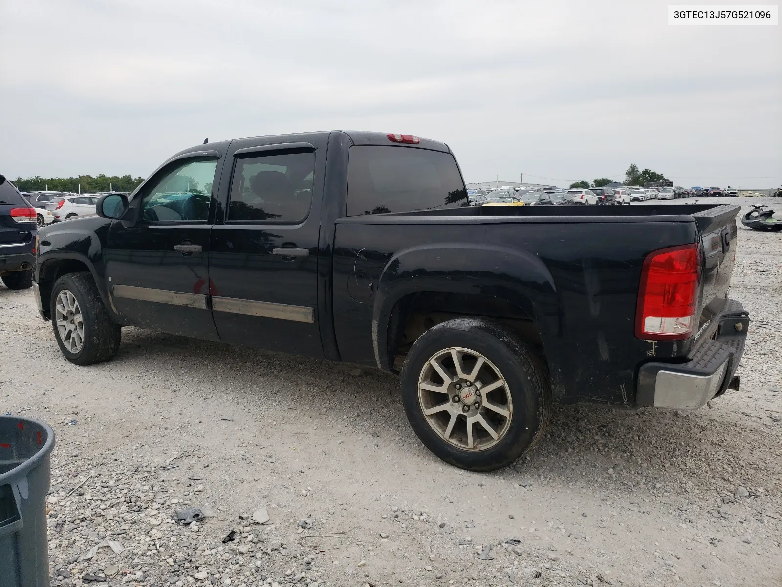 2007 GMC New Sierra C1500 VIN: 3GTEC13J57G521096 Lot: 68082144