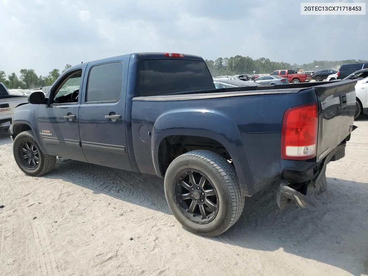 2007 GMC New Sierra C1500 VIN: 2GTEC13CX71718453 Lot: 68432874