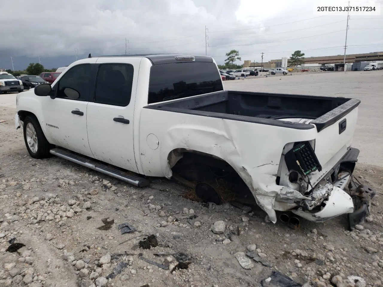 2007 GMC New Sierra C1500 VIN: 2GTEC13J371517234 Lot: 69721024