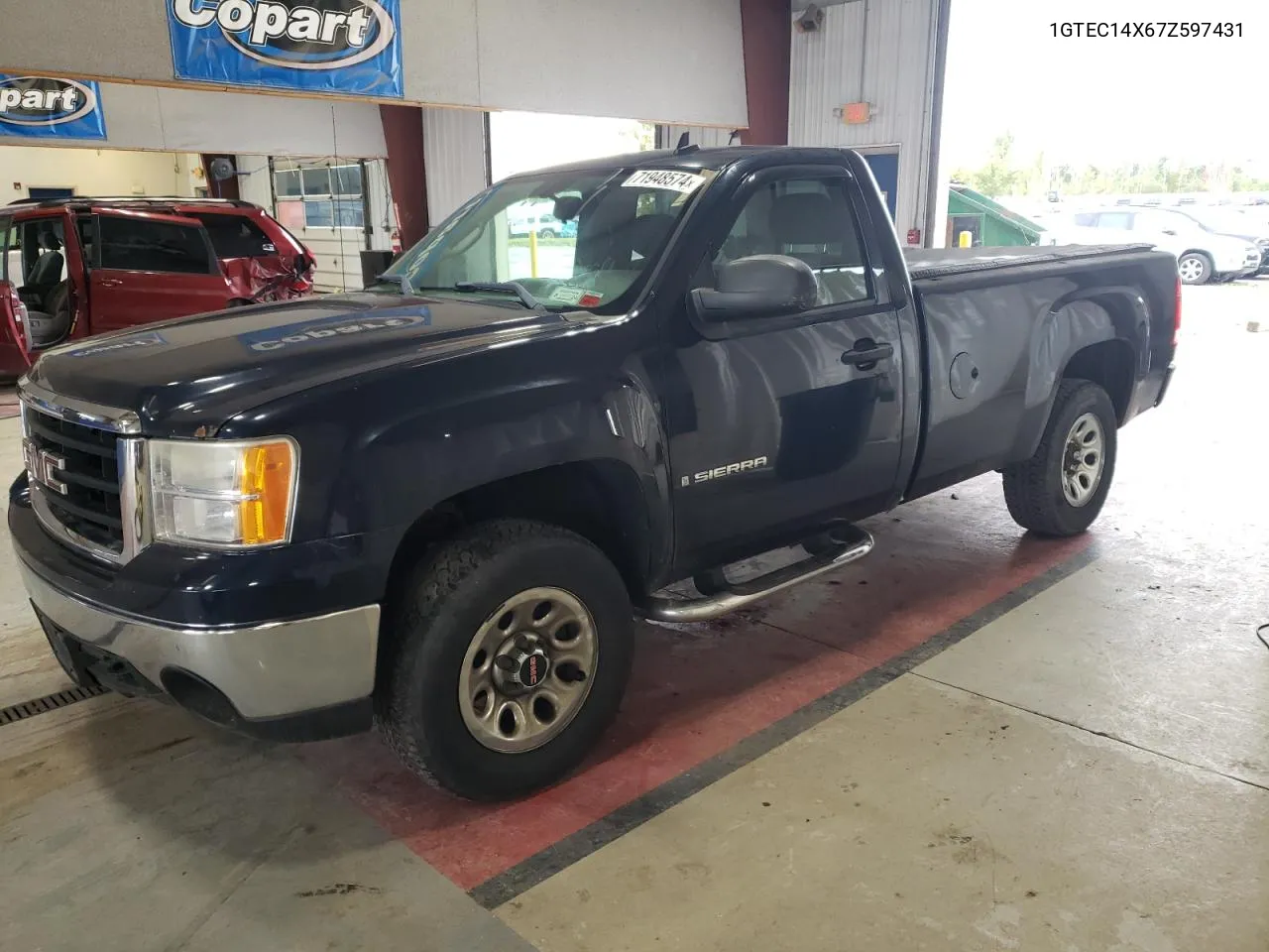 2007 GMC New Sierra C1500 Classic VIN: 1GTEC14X67Z597431 Lot: 71948574