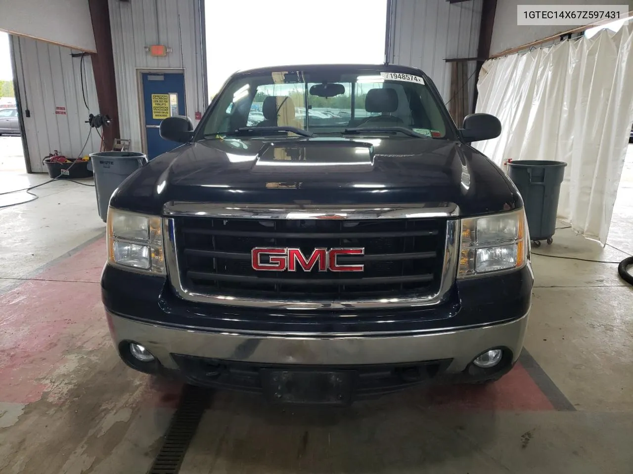 2007 GMC New Sierra C1500 Classic VIN: 1GTEC14X67Z597431 Lot: 71948574