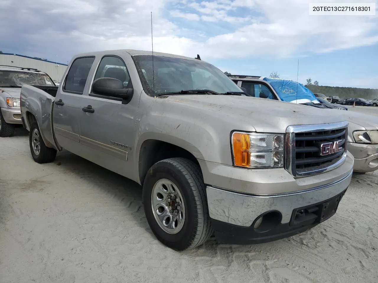 2007 GMC New Sierra C1500 VIN: 2GTEC13C271618301 Lot: 74421704