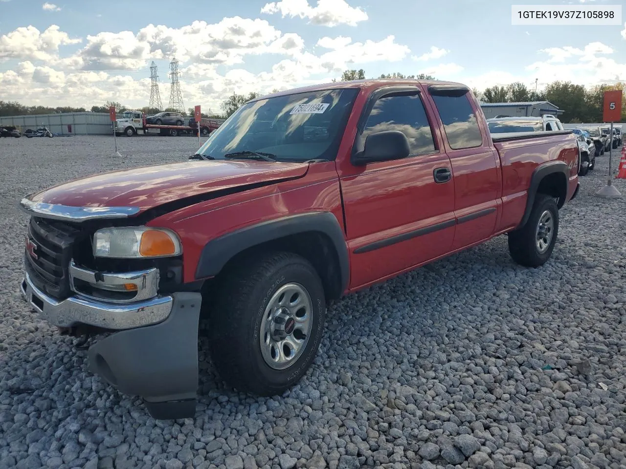 2007 GMC New Sierra K1500 Classic VIN: 1GTEK19V37Z105898 Lot: 75021694