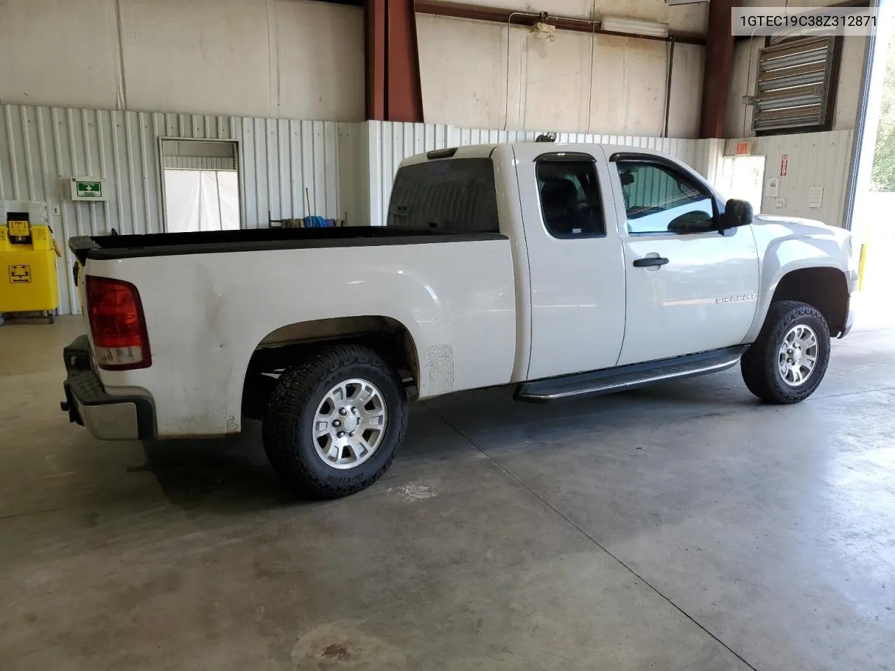 2008 GMC Sierra C1500 VIN: 1GTEC19C38Z312871 Lot: 72428944