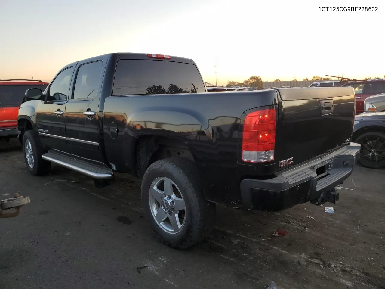 1GT125CG9BF228602 2011 GMC Sierra K2500 Denali