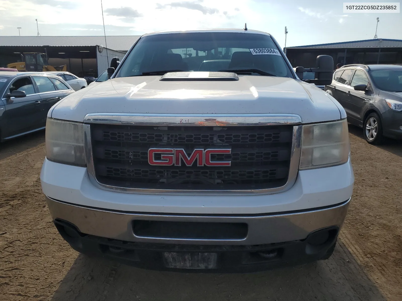 2013 GMC Sierra K2500 Heavy Duty VIN: 1GT22ZCG5DZ235852 Lot: 63803884