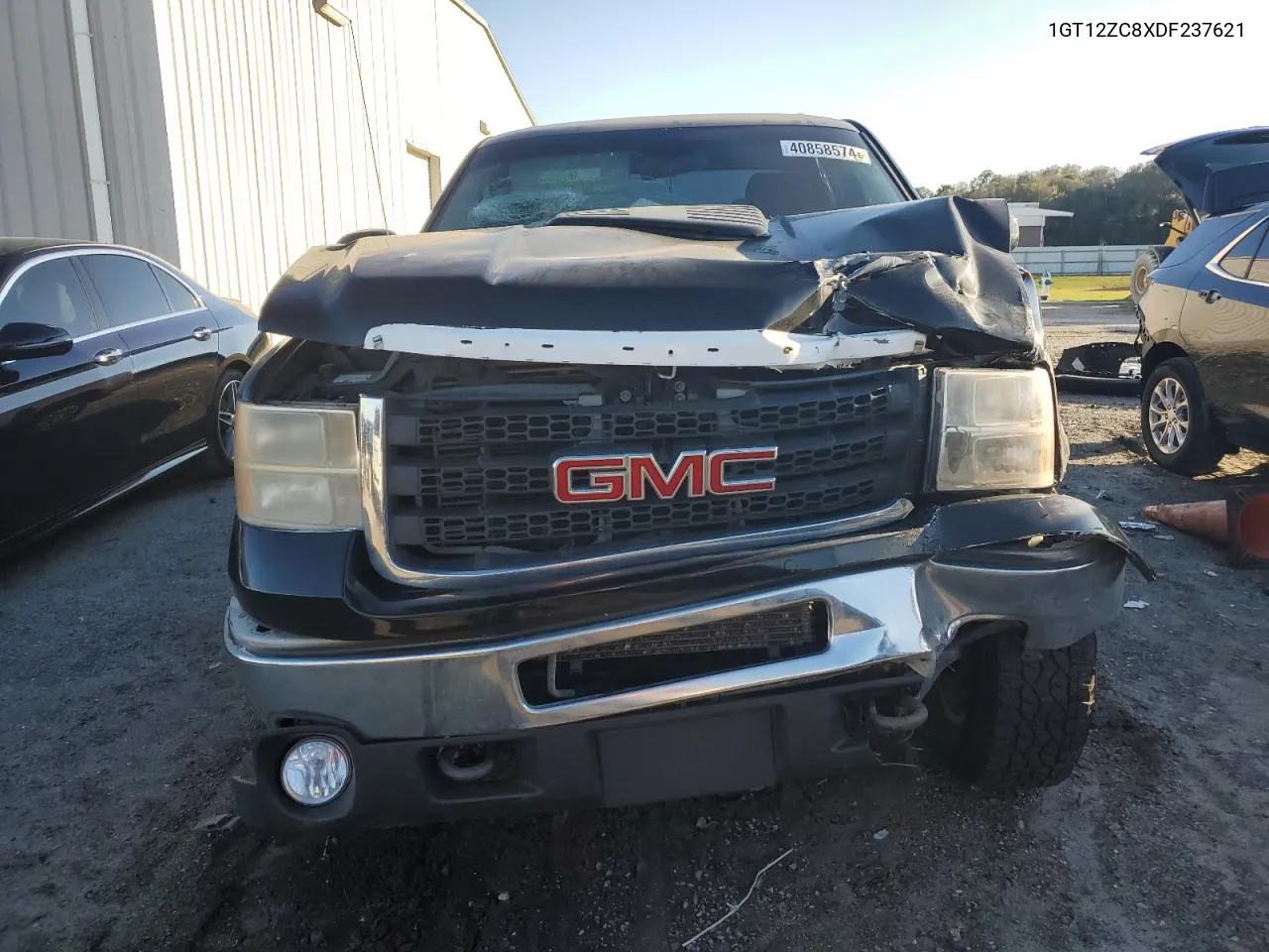 2013 GMC Sierra K2500 Heavy Duty VIN: 1GT12ZC8XDF237621 Lot: 70130584