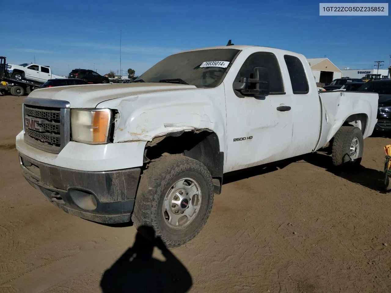 2013 GMC Sierra K2500 Heavy Duty VIN: 1GT22ZCG5DZ235852 Lot: 76835014