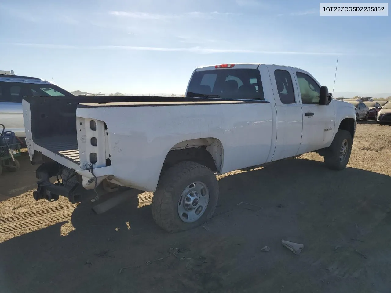 2013 GMC Sierra K2500 Heavy Duty VIN: 1GT22ZCG5DZ235852 Lot: 76835014