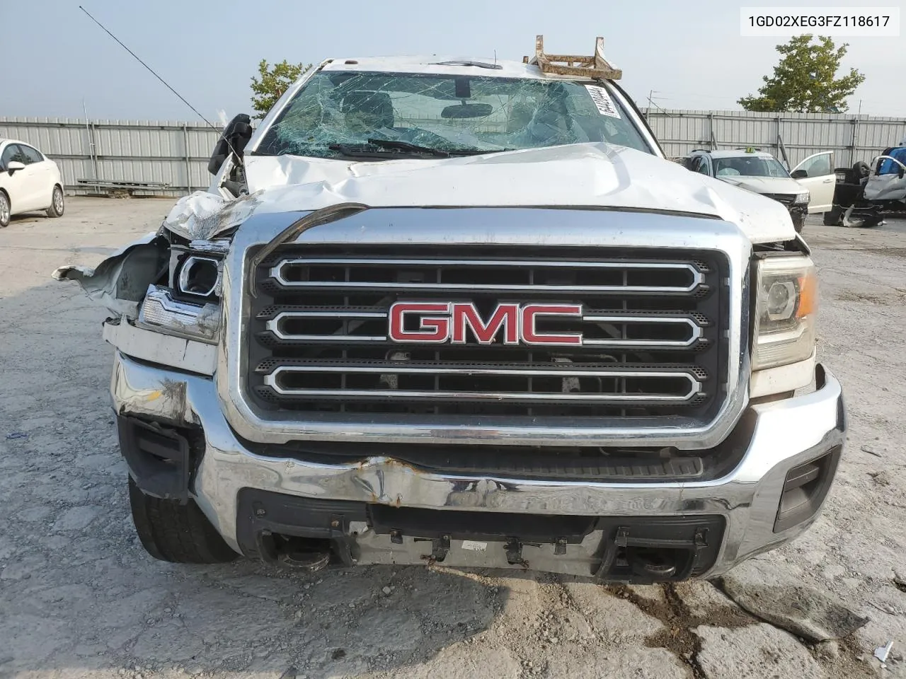 2015 GMC Sierra K2500 Heavy Duty VIN: 1GD02XEG3FZ118617 Lot: 64420444