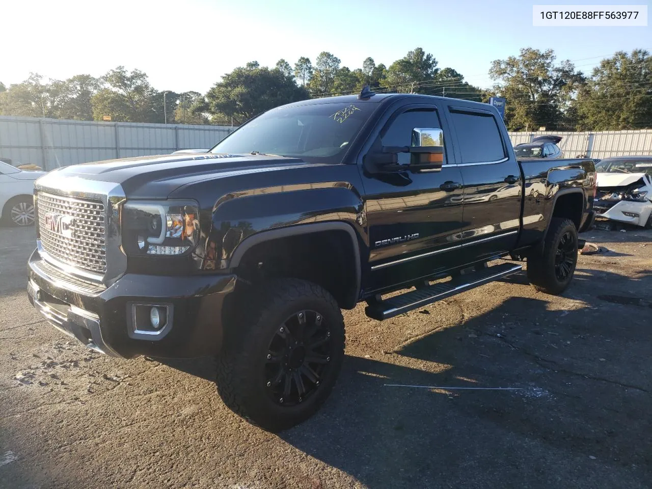 1GT120E88FF563977 2015 GMC Sierra K2500 Denali