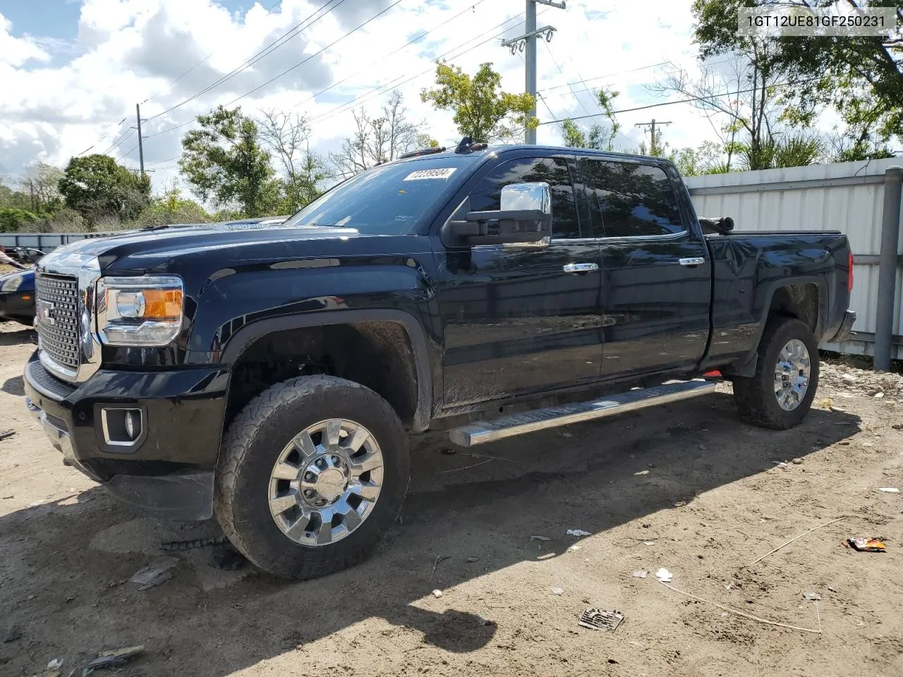 2016 GMC Sierra K2500 Denali VIN: 1GT12UE81GF250231 Lot: 72239504