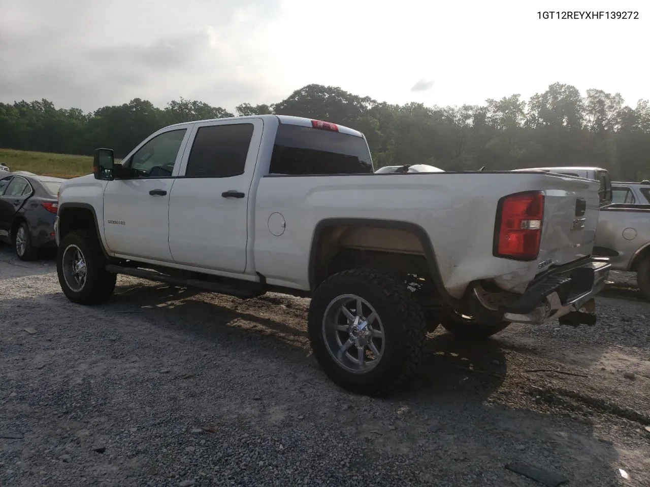 2017 GMC Sierra K2500 Heavy Duty VIN: 1GT12REYXHF139272 Lot: 51510183