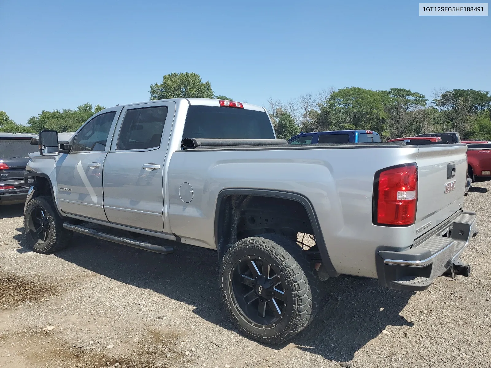 1GT12SEG5HF188491 2017 GMC Sierra K2500 Sle