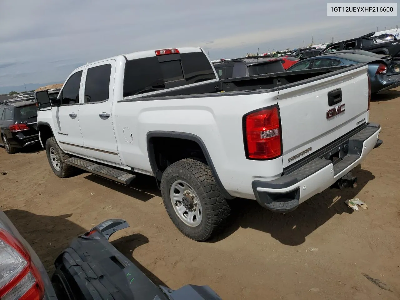 1GT12UEYXHF216600 2017 GMC Sierra K2500 Denali