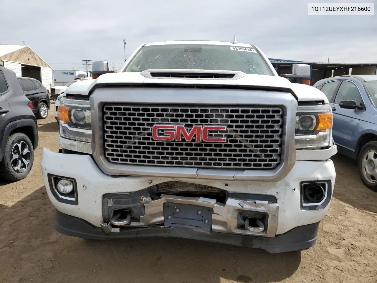 1GT12UEYXHF216600 2017 GMC Sierra K2500 Denali