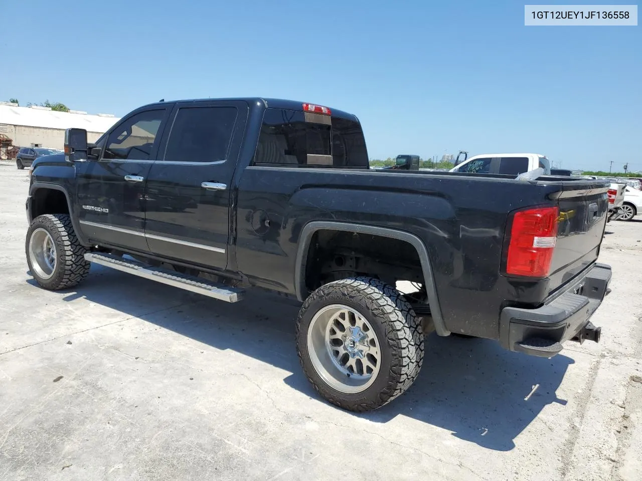 2018 GMC Sierra K2500 Denali VIN: 1GT12UEY1JF136558 Lot: 67680814