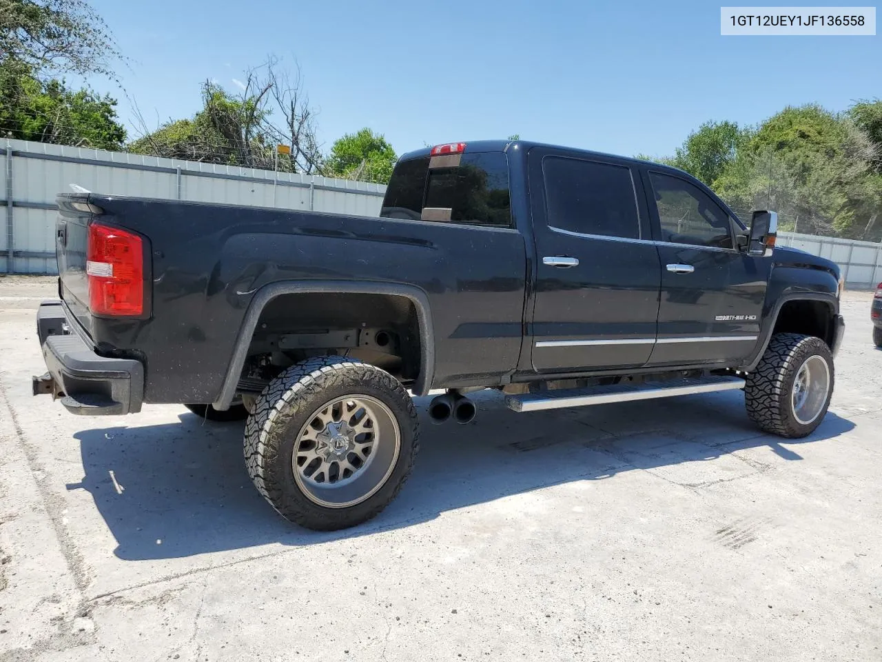 1GT12UEY1JF136558 2018 GMC Sierra K2500 Denali