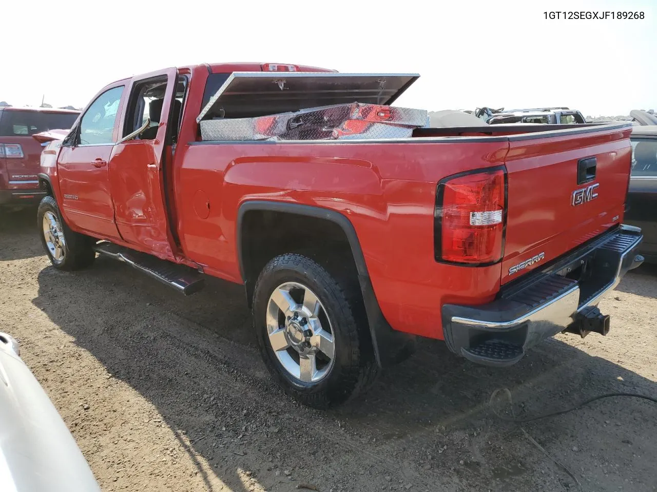 1GT12SEGXJF189268 2018 GMC Sierra K2500 Sle