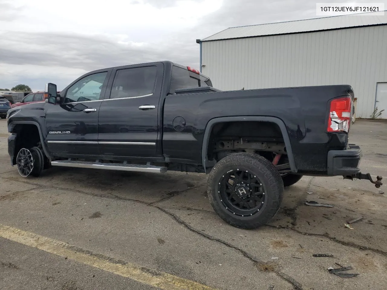 1GT12UEY6JF121621 2018 GMC Sierra K2500 Denali