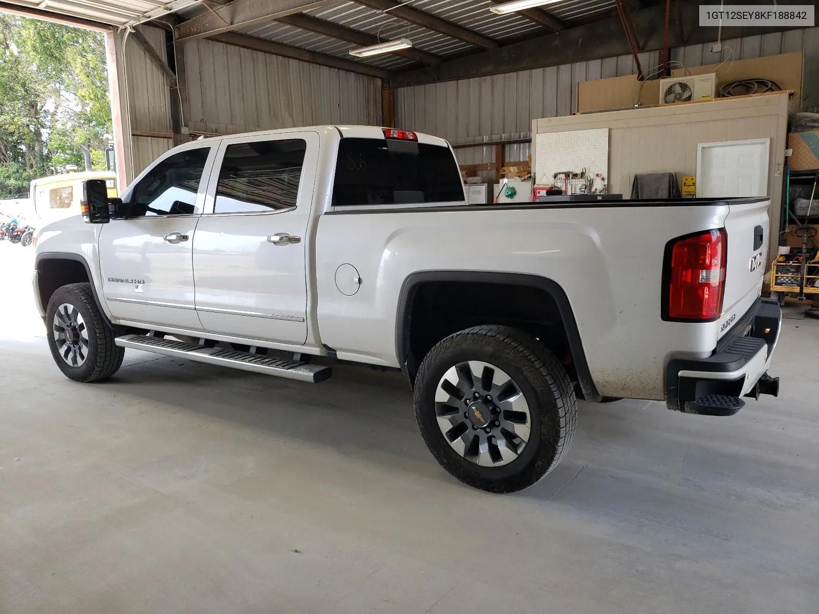 1GT12SEY8KF188842 2019 GMC Sierra K2500 Denali