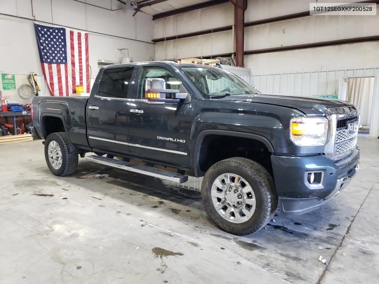 1GT12SEGXKF200528 2019 GMC Sierra K2500 Denali