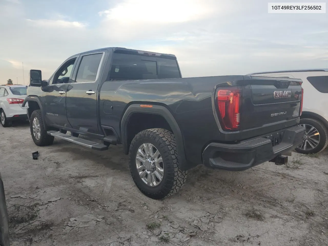 1GT49REY3LF256502 2020 GMC Sierra K2500 Denali