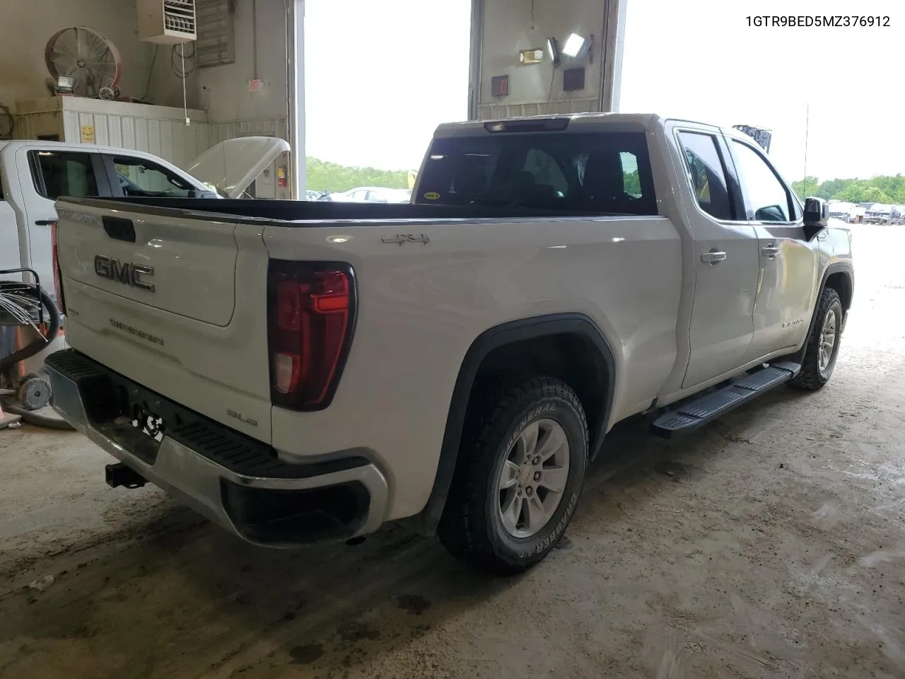 1GTR9BED5MZ376912 2021 GMC Sierra K1500 Sle