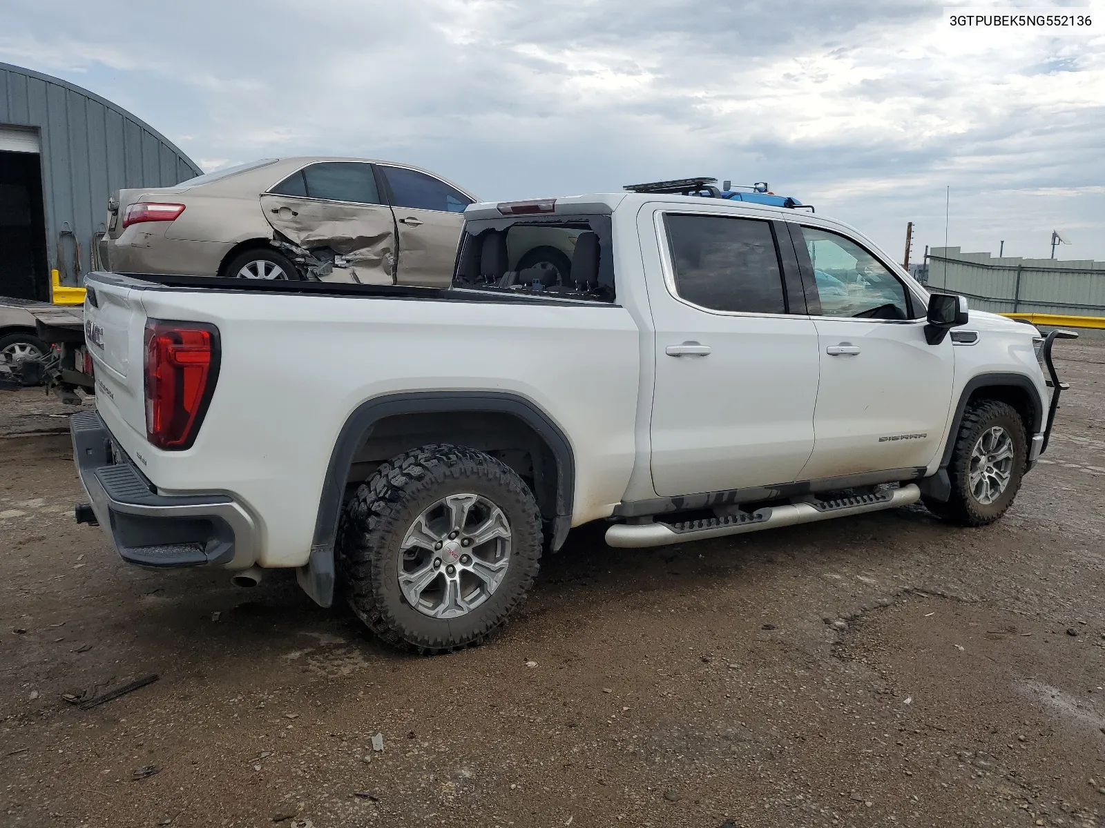 3GTPUBEK5NG552136 2022 GMC Sierra K1500 Sle