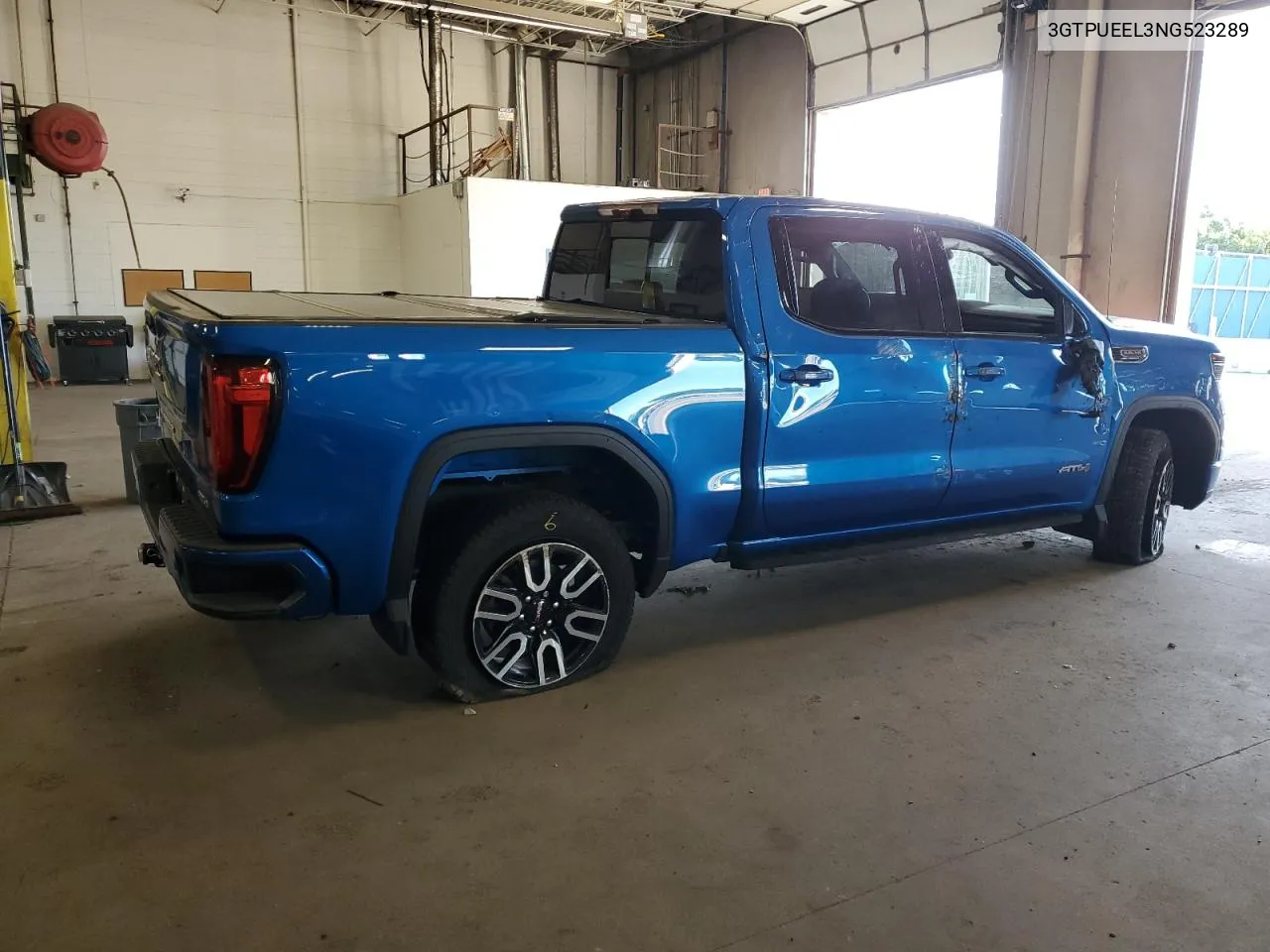 2022 GMC Sierra K1500 At4 VIN: 3GTPUEEL3NG523289 Lot: 69760974