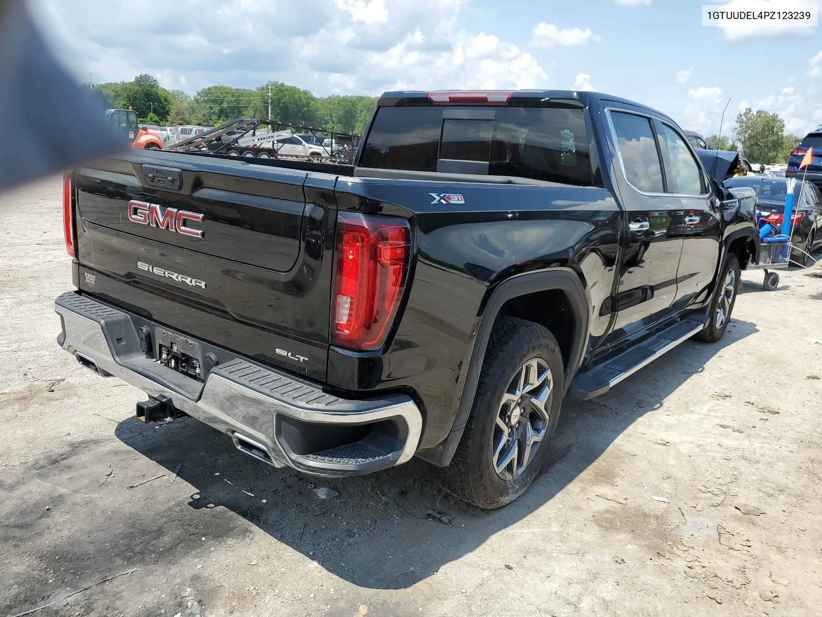 1GTUUDEL4PZ123239 2023 GMC Sierra K1500 Slt