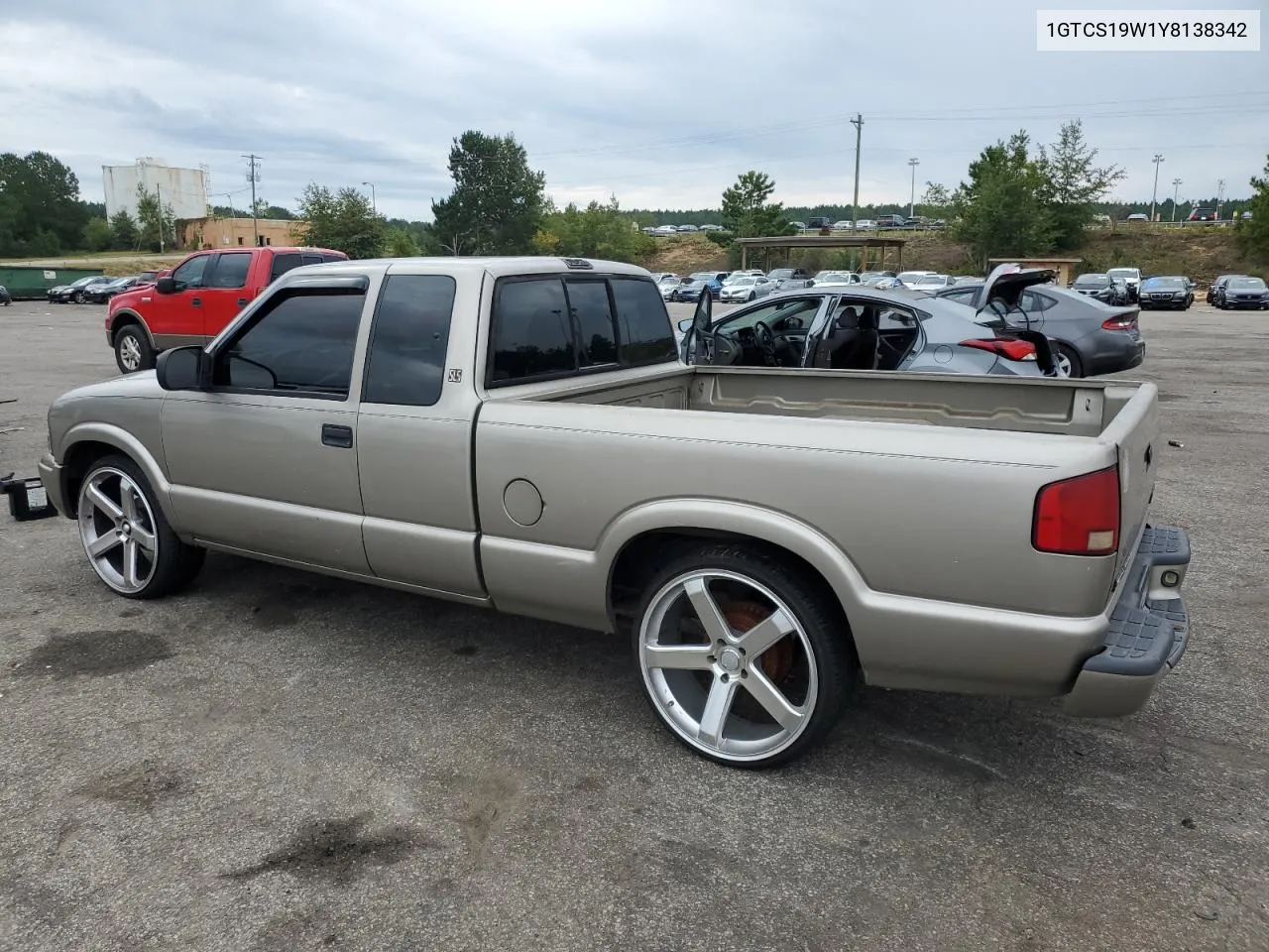 2000 GMC Sonoma VIN: 1GTCS19W1Y8138342 Lot: 71730574