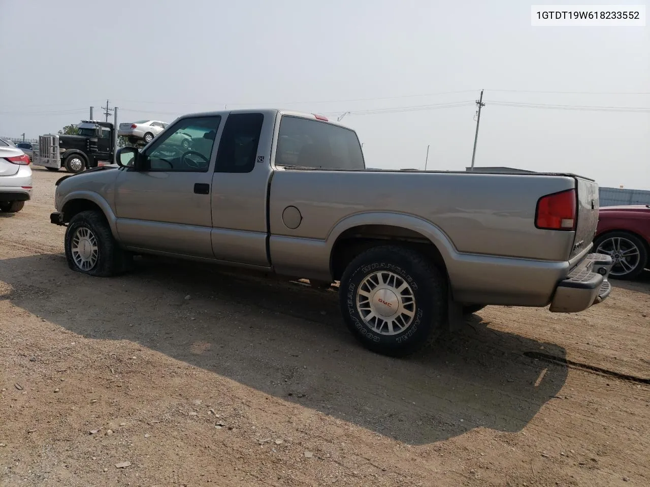 2001 GMC Sonoma VIN: 1GTDT19W618233552 Lot: 64511814