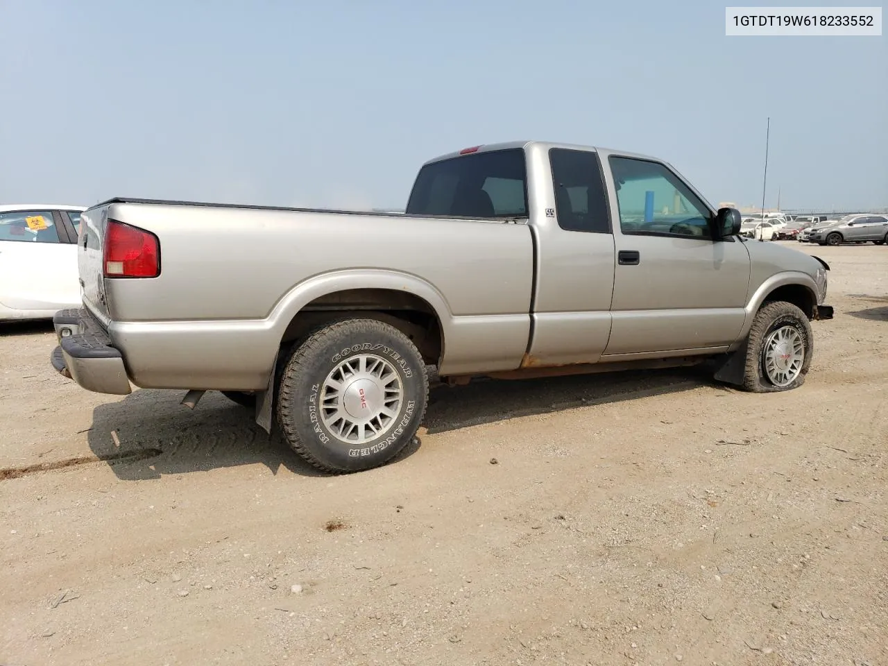 2001 GMC Sonoma VIN: 1GTDT19W618233552 Lot: 64511814