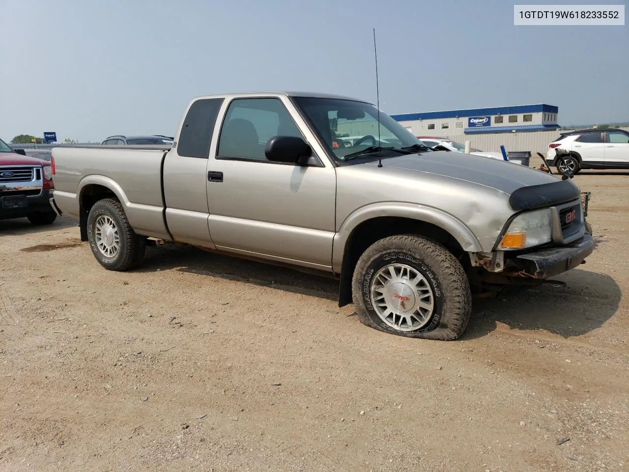 2001 GMC Sonoma VIN: 1GTDT19W618233552 Lot: 64511814